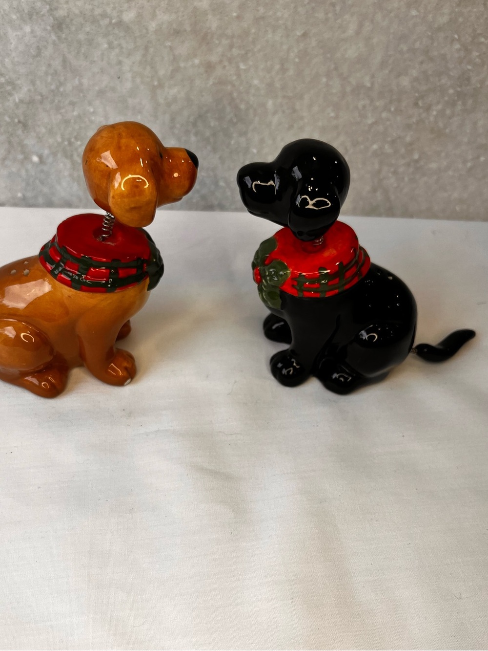Vintage Ceramic Christmas Bobblehead Dogs Salt & Pepper Shakers